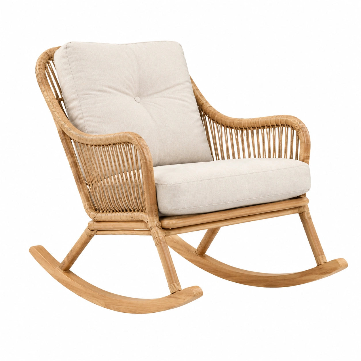 Mecedora de mimbre con cojines de lino beige