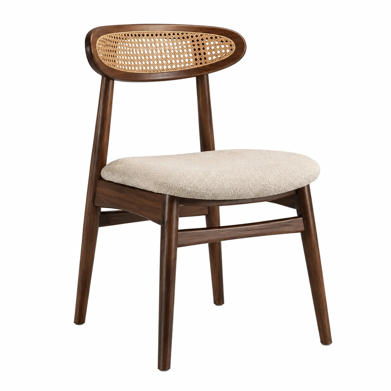 Silla de madera con respaldo de ratán y asiento de tela beige